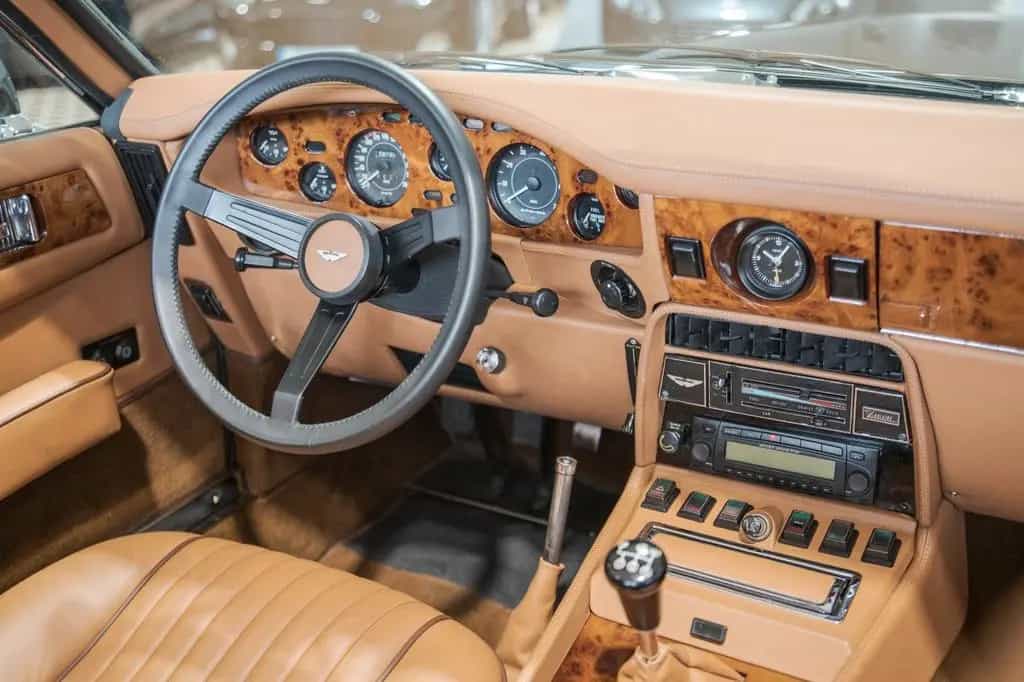 Aston Martin Other V8 Volante 06/1982-photo-12
