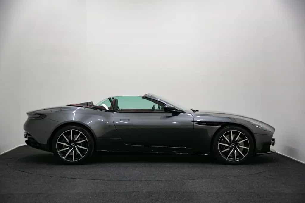Aston Martin DB11 4.0 V8 Volante 05/2019-photo-2