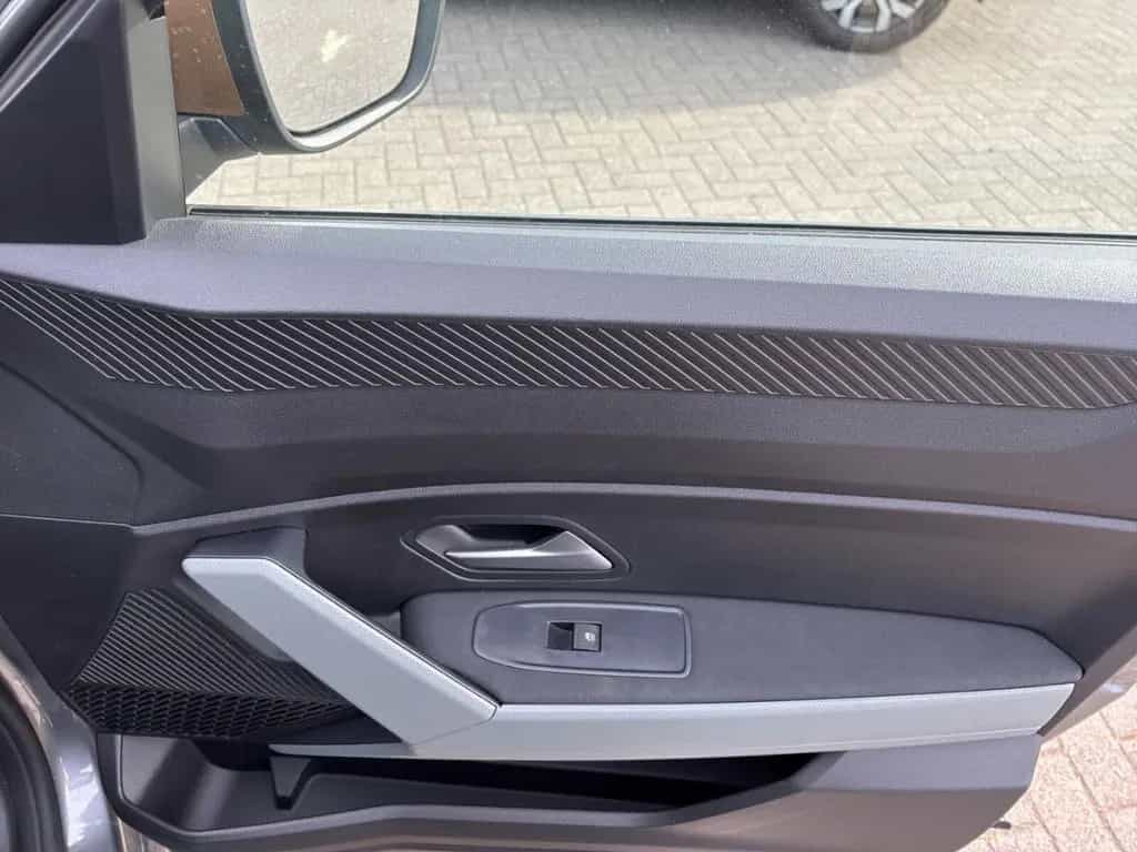 Dacia Duster III TCe 130 4x4 Extreme CarPlay LED 03/2025-photo-12