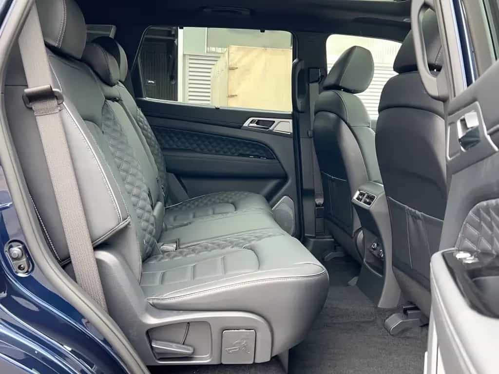 Ssangyong REXTON Sapphire 2.2 D 8AT 4WD/360°KAMERA/7-Si./ 04/2025-photo-10