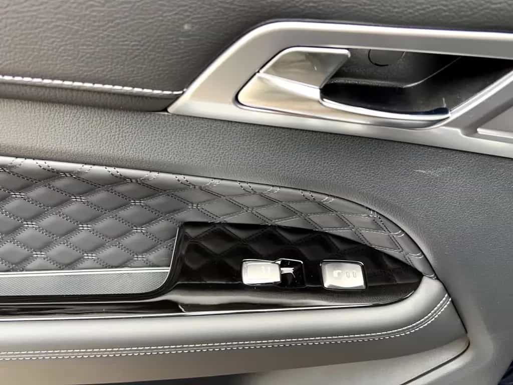 Ssangyong REXTON Sapphire 2.2 D 8AT 4WD/360°KAMERA/7-Si./ 04/2025-photo-16