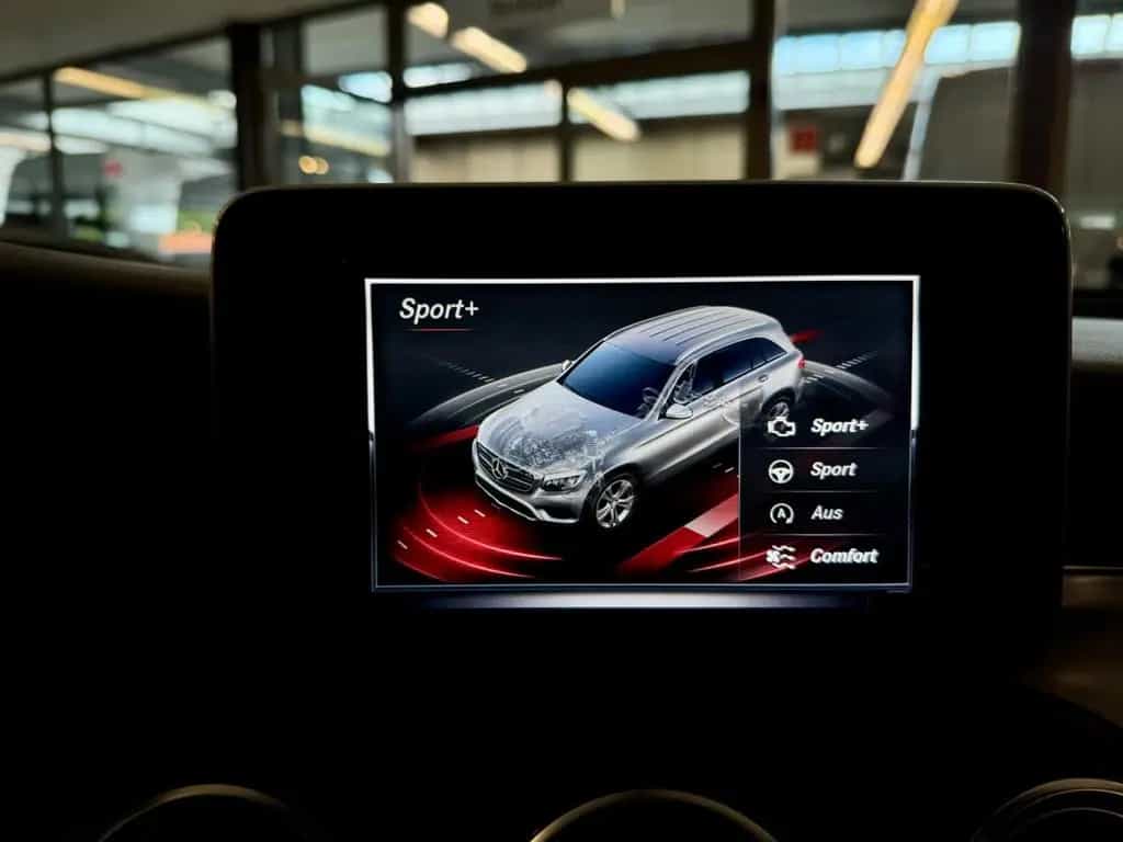 Mercedes-Benz GLC-Class 250 4M 3x AMG-LINE LEDER NAVI PANO PDC SHZ 03/2018-photo-21