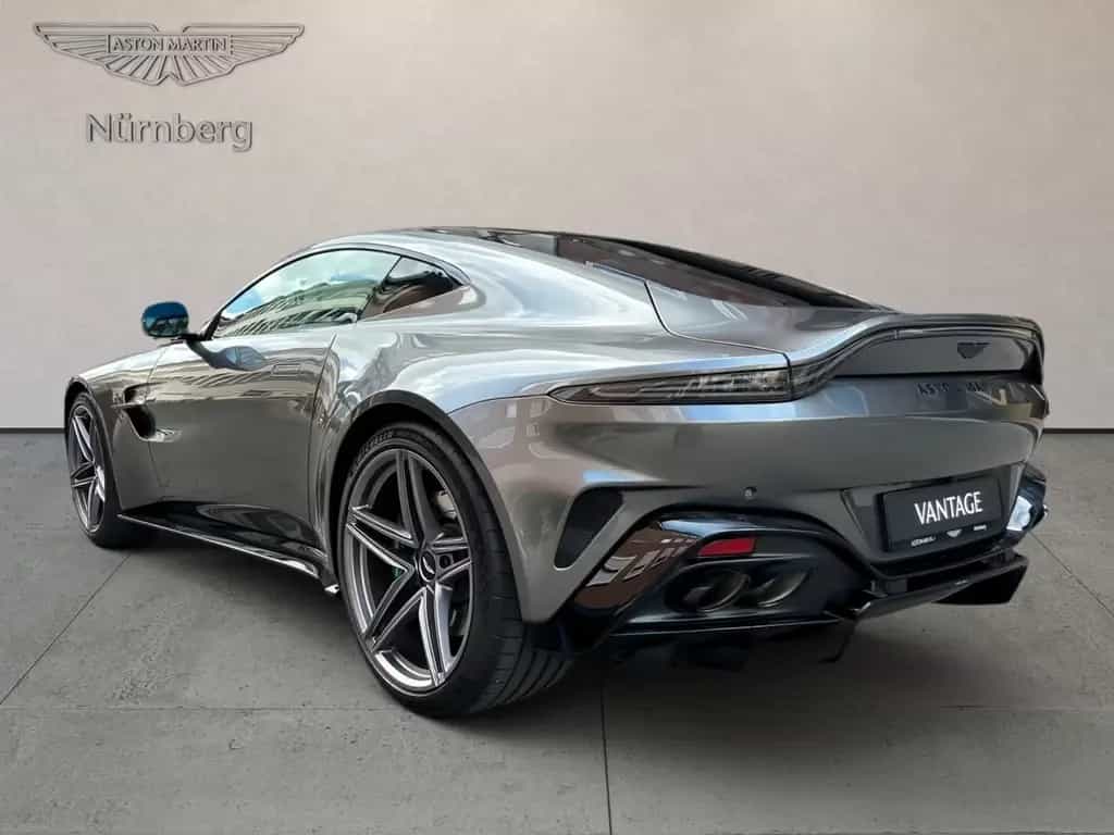 Aston Martin V8 Vantage 10/2024-photo-2