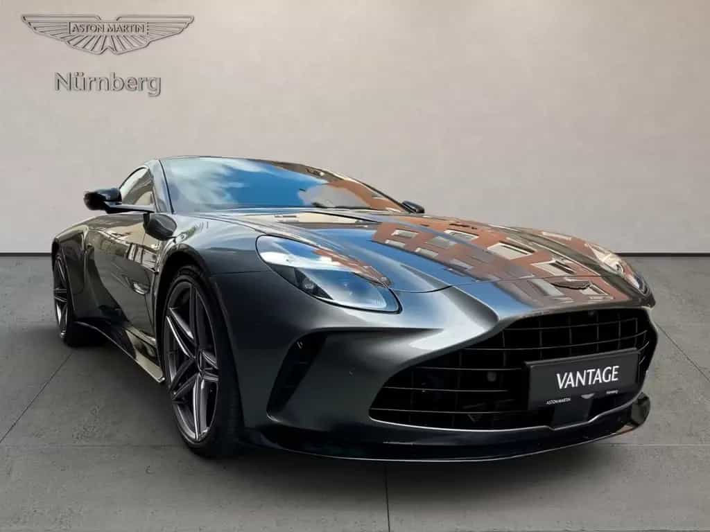 Aston Martin V8 Vantage 10/2024-photo-5