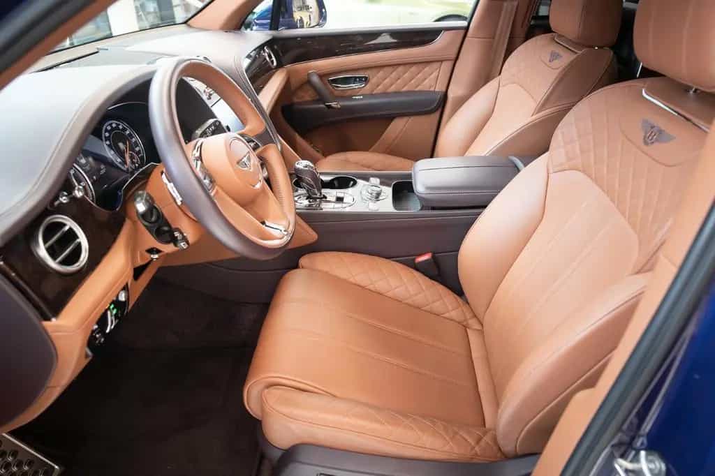 Bentley Bentayga W12 - City - Touring - Sunshine Spec. 08/2016-photo-19