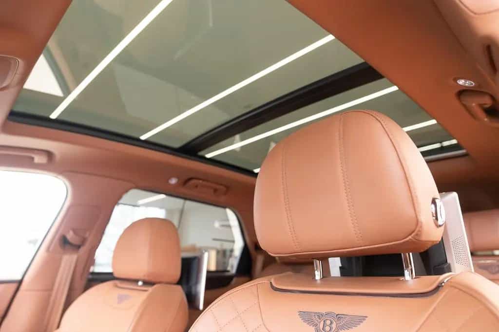Bentley Bentayga W12 - City - Touring - Sunshine Spec. 08/2016-photo-21
