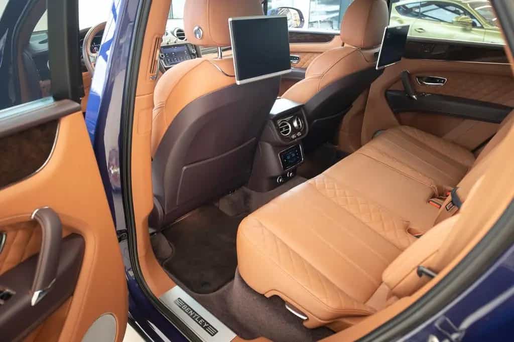 Bentley Bentayga W12 - City - Touring - Sunshine Spec. 08/2016-photo-23