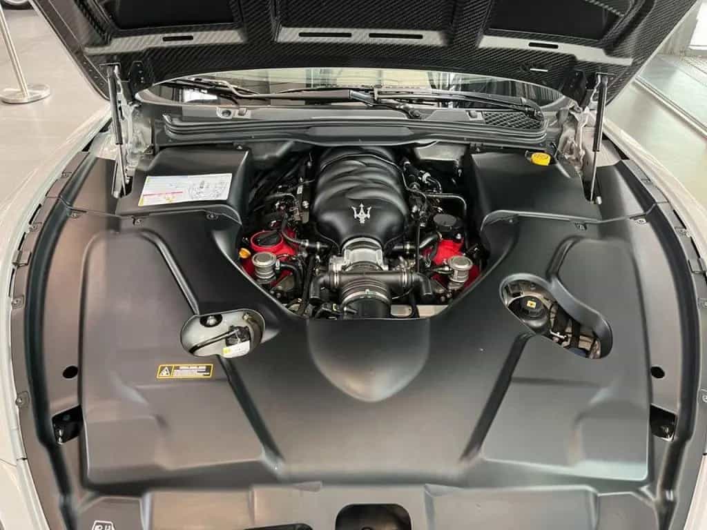 Maserati GranCabrio 4.7 V8 MC Centenario 1 of 203 12/2017-photo-15