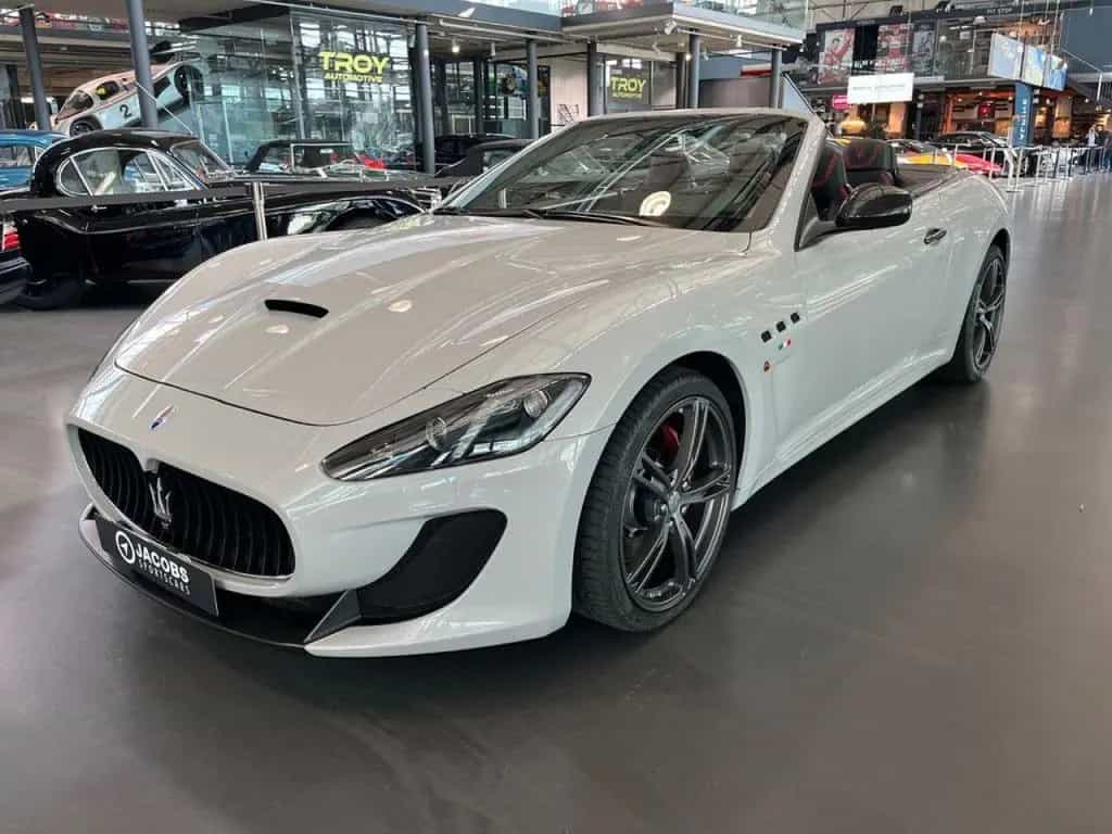 Maserati GranCabrio 4.7 V8 MC Centenario 1 of 203 12/2017-photo-2