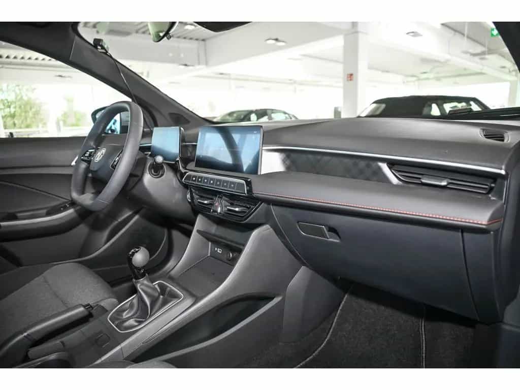 MG MG3 3 1.5L 5MT COM MY24.5 Navi Digitales Cockpit 04/2025-photo-6