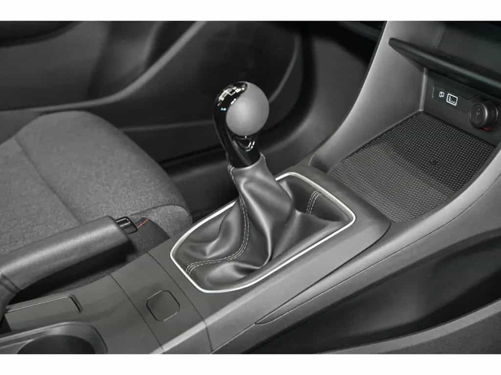 MG MG3 3 1.5L 5MT COM MY24.5 Navi Digitales Cockpit 04/2025-photo-8