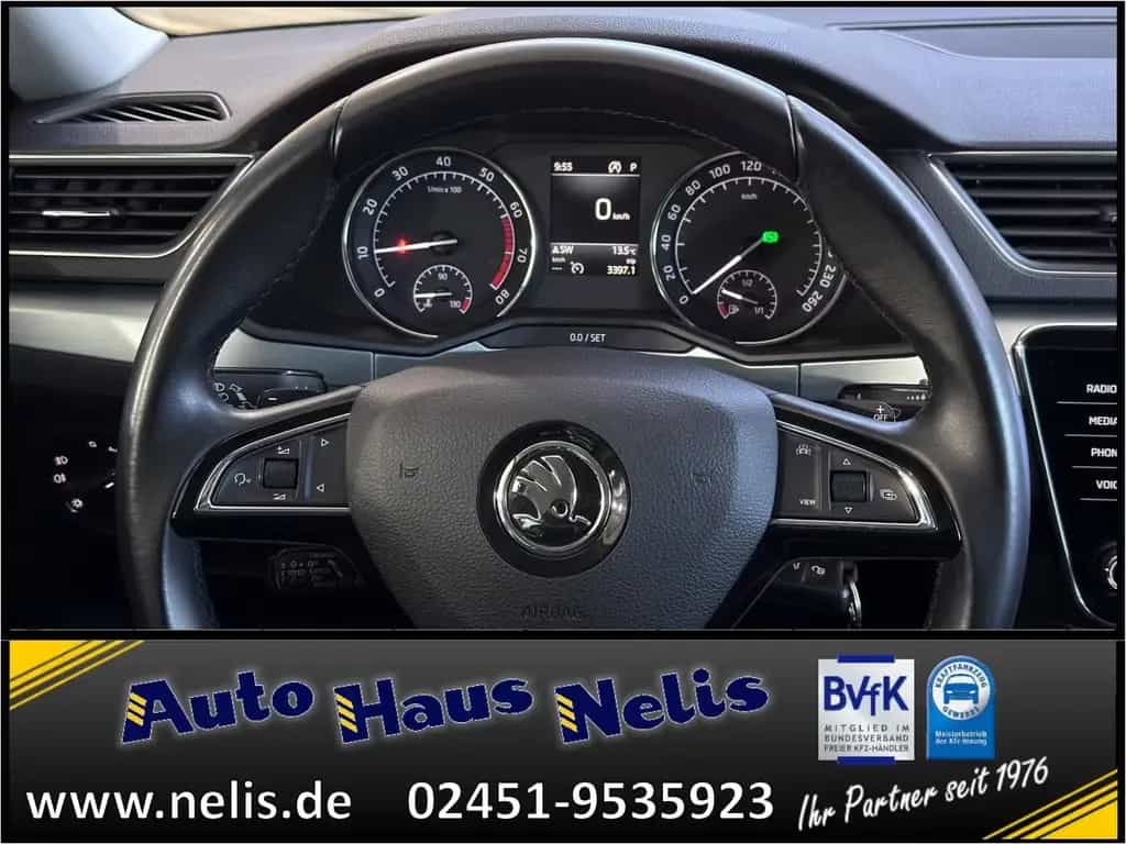 Skoda Superb 1,5 TSI Combi DSG Ambition Bi-Xenon ACC R 07/2019-photo-11