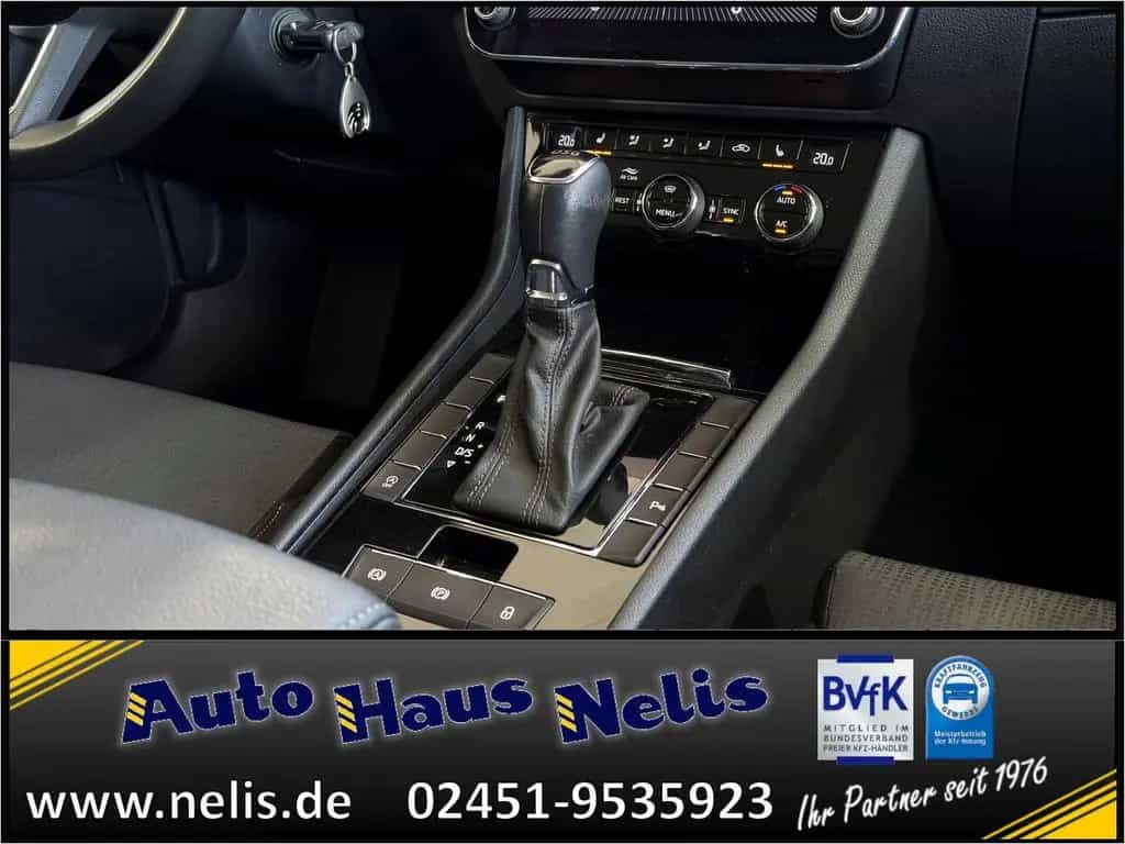 Skoda Superb 1,5 TSI Combi DSG Ambition Bi-Xenon ACC R 07/2019-photo-14