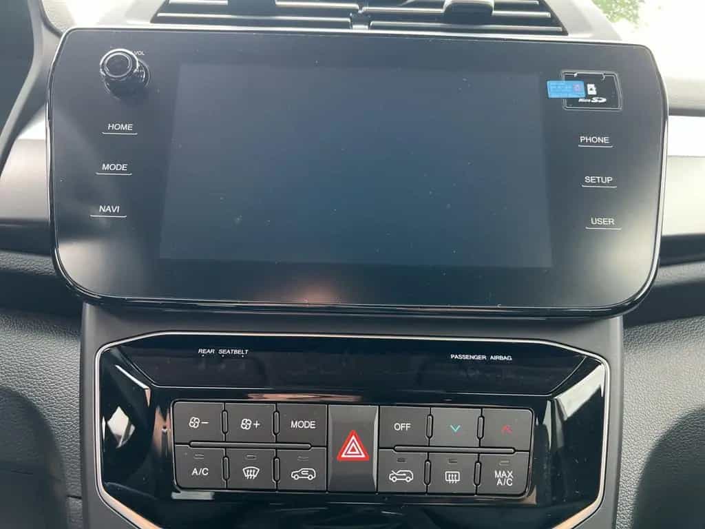KGM Tivoli Nomad MT Navi CarPlay DAB SHZ Spurhalte. 11/2025-photo-14