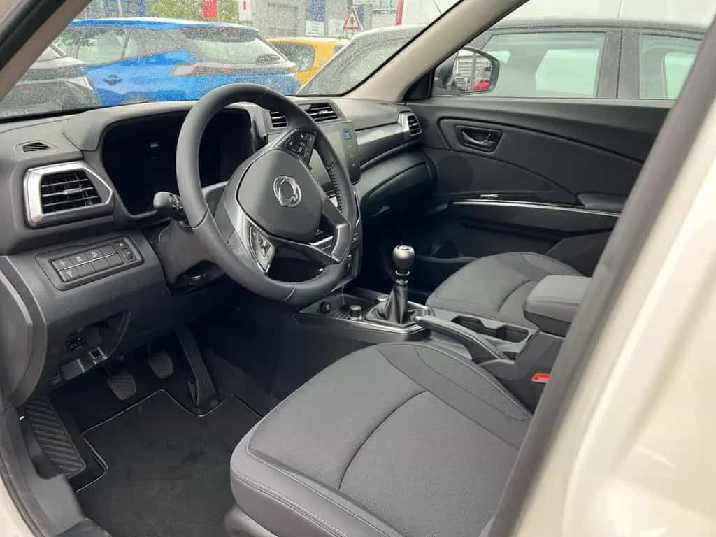 KGM Tivoli Nomad MT Navi CarPlay DAB SHZ Spurhalte. 11/2025-photo-8