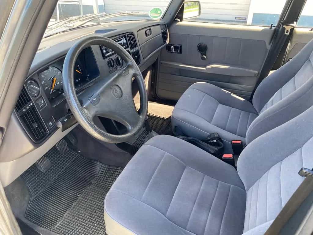 Saab 900 i 16V Oldtimer 06/1992-photo-4