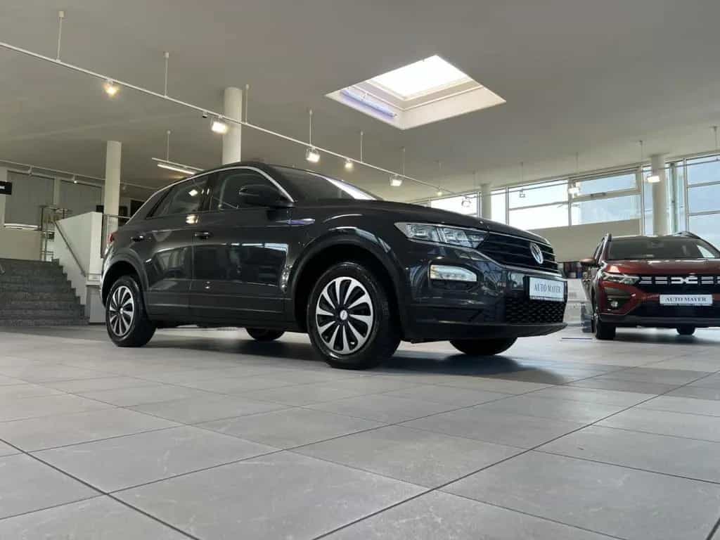 Volkswagen T-Roc Basis 1.0 TSI PDC SHZG KLIMA BT RADIO EU6 11/2018-photo-6