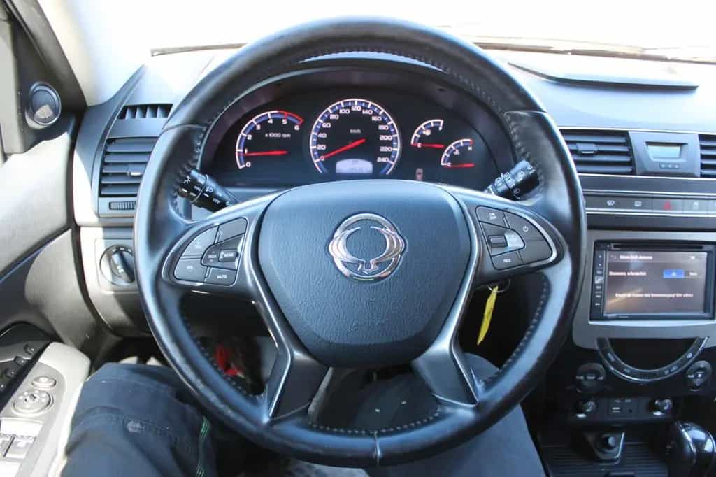 Ssangyong Rexton Allrad / AHK / 7 Sitzer/ 3500kg AHL 07/2017-photo-5