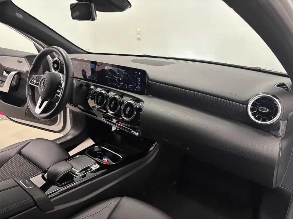 Mercedes-Benz A-Class 220 Progressive LED Navi Virtual Keyless 10/2018-photo-11