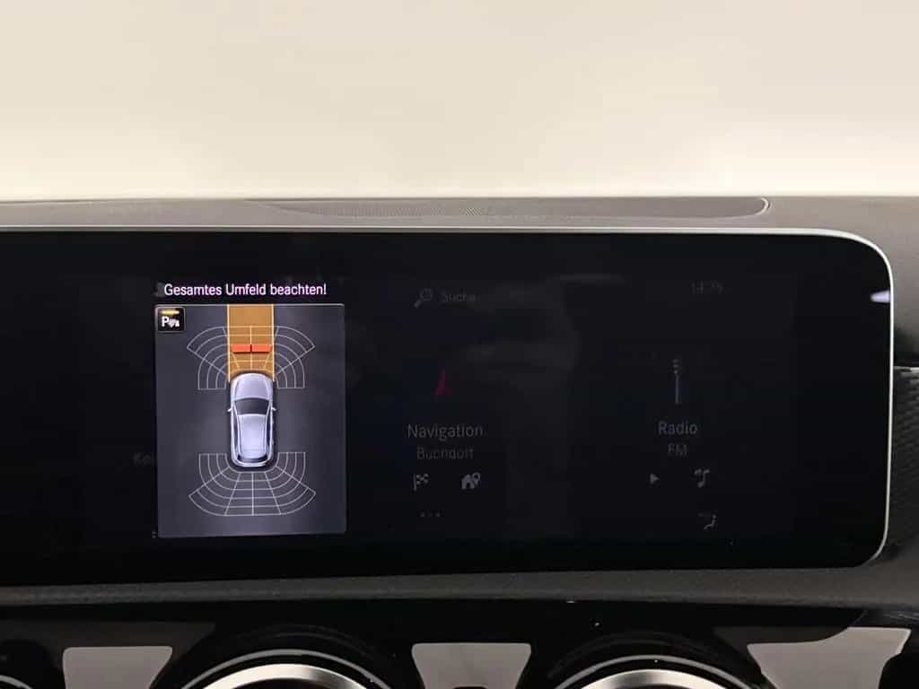 Mercedes-Benz A-Class 220 Progressive LED Navi Virtual Keyless 10/2018-photo-20