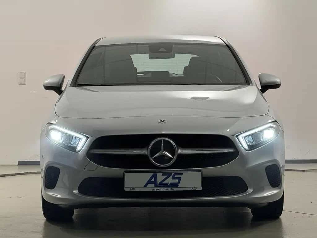 Mercedes-Benz A-Class 220 Progressive LED Navi Virtual Keyless 10/2018-photo-2