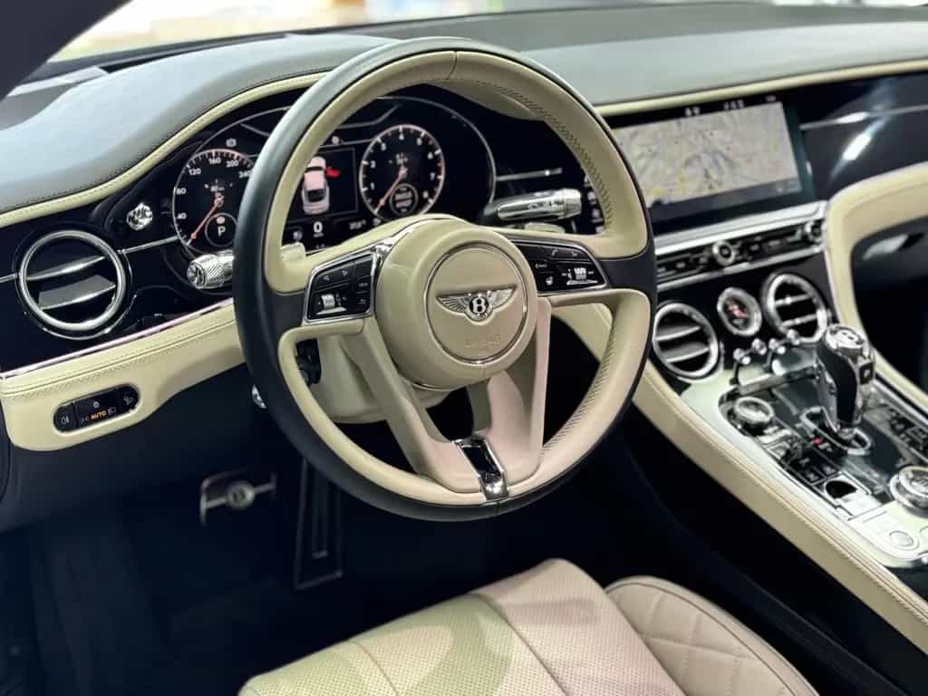Bentley Continental GT 6.0 W12 4WD AKRAPOVIC MASSAGE 08/2018-photo-16