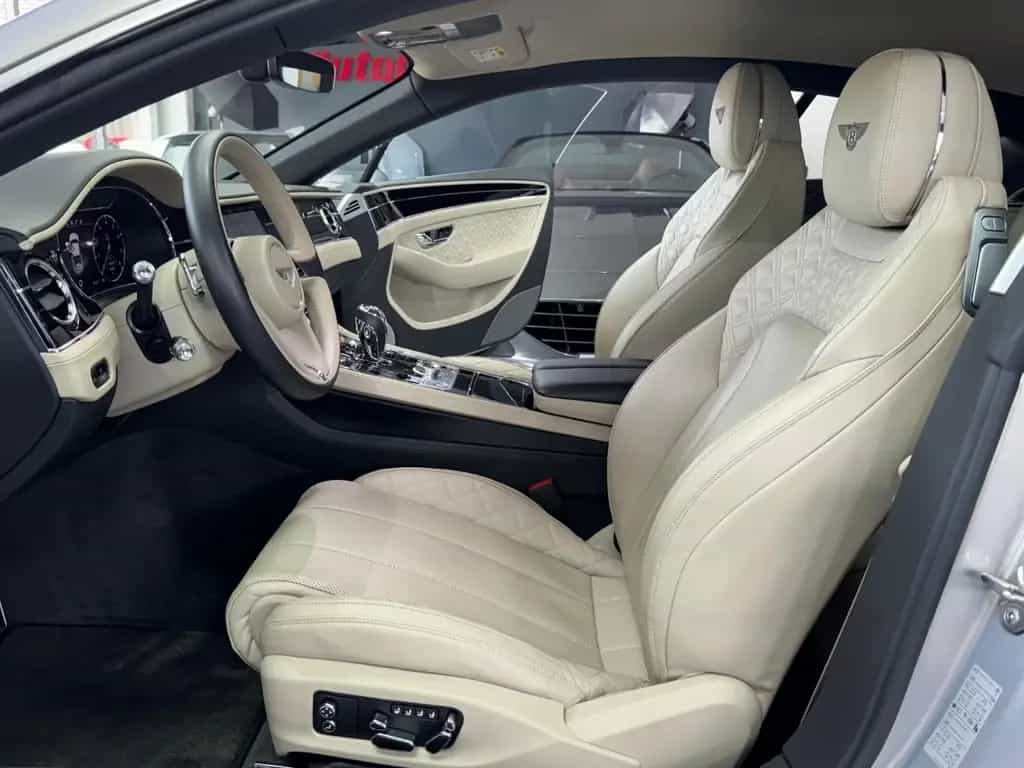 Bentley Continental GT 6.0 W12 4WD AKRAPOVIC MASSAGE 08/2018-photo-23