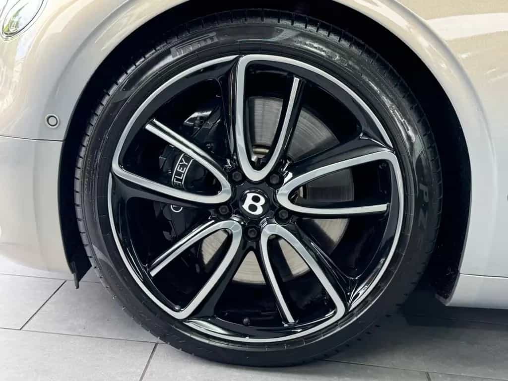 Bentley Continental GT 6.0 W12 4WD AKRAPOVIC MASSAGE 08/2018-photo-25