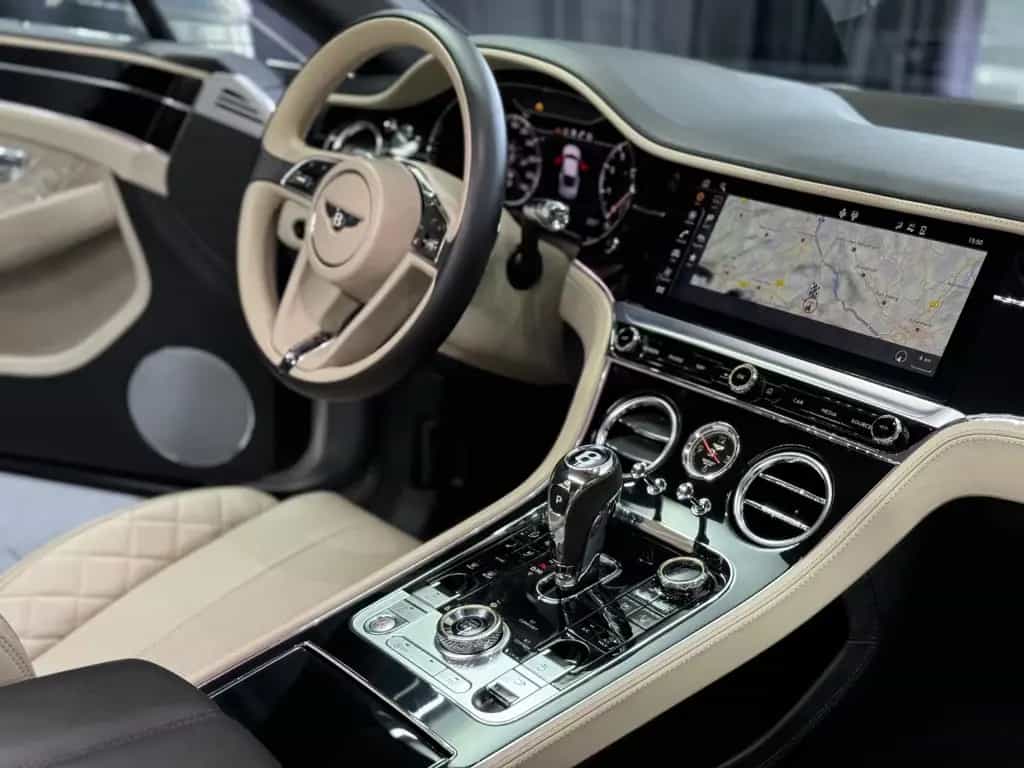 Bentley Continental GT 6.0 W12 4WD AKRAPOVIC MASSAGE 08/2018-photo-9