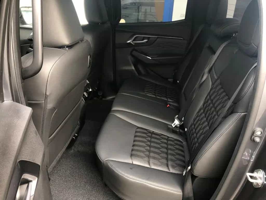 Isuzu D-Max Double Cab V-Cross AT neues Modell+SOFORT+ null-photo-23