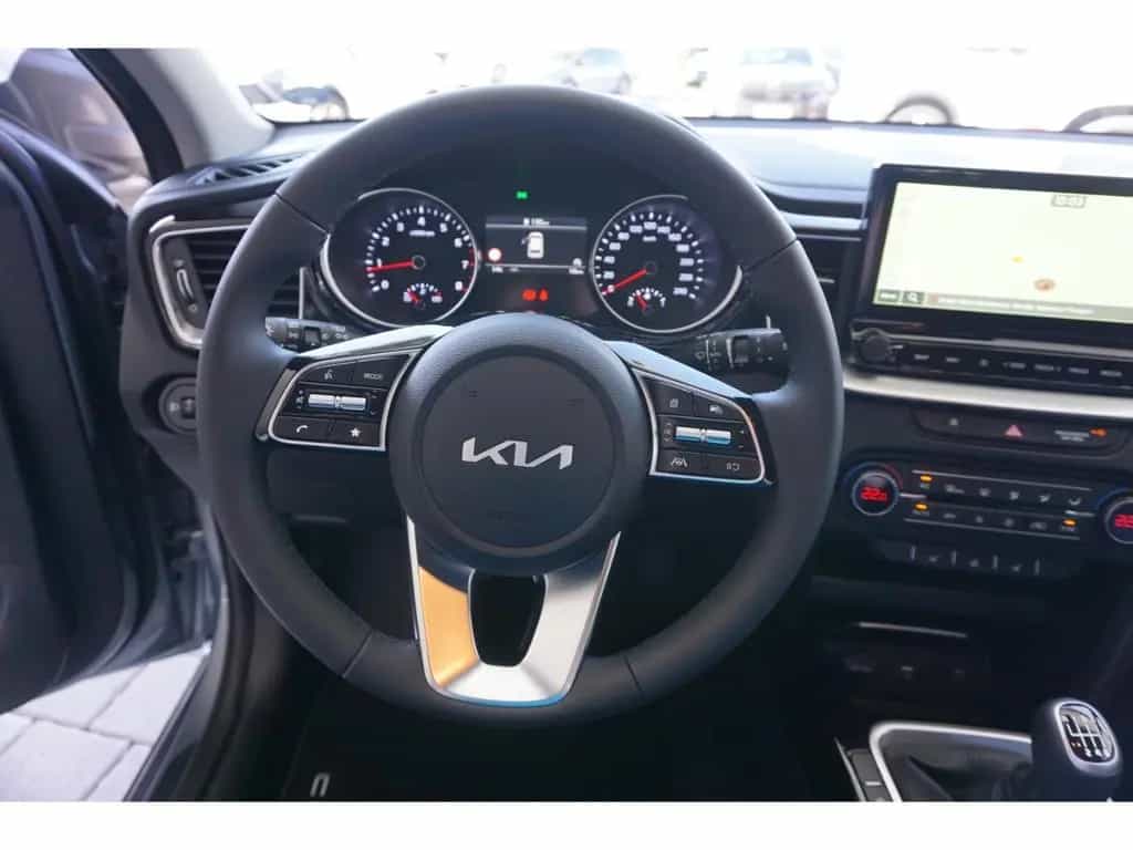 Kia Ceed 1.5T 140 Ultimate Edition Style JBL 17''LM 11/2025-photo-9