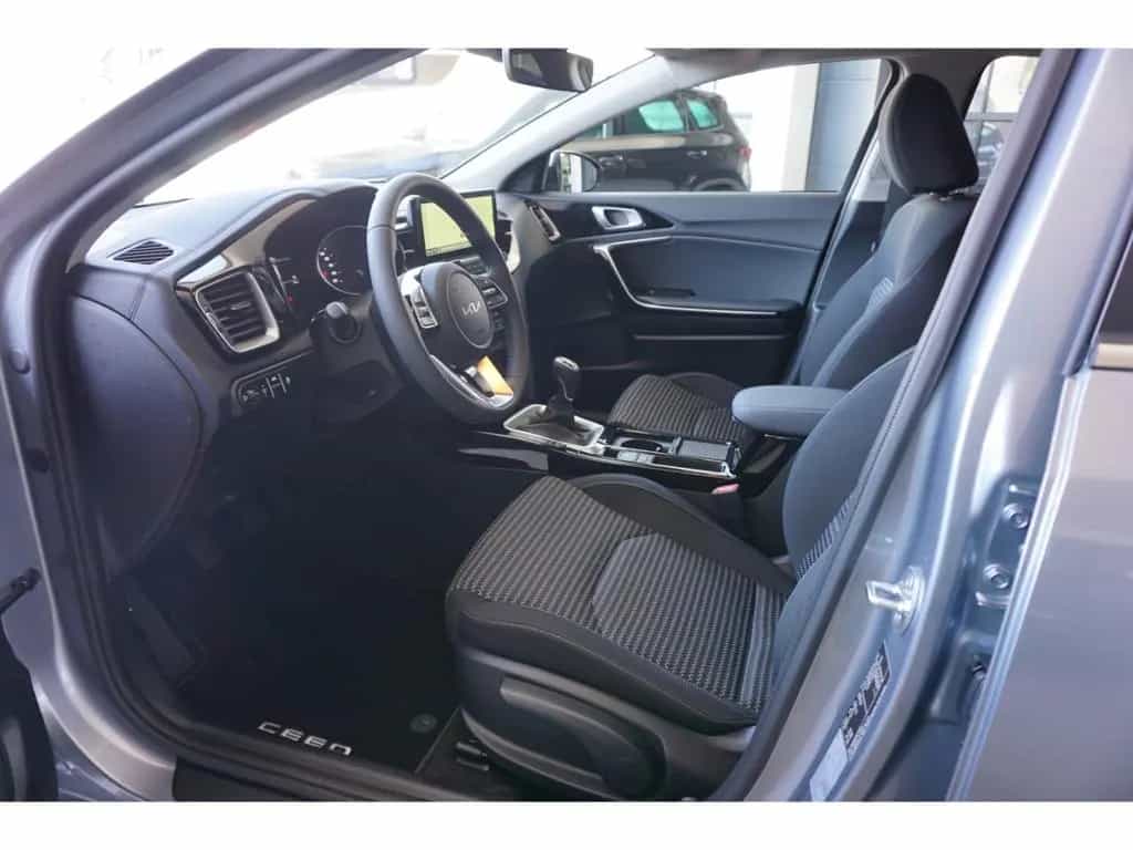 Kia Ceed 1.5T 140 Ultimate Edition Style JBL 17''LM 11/2025-photo-12