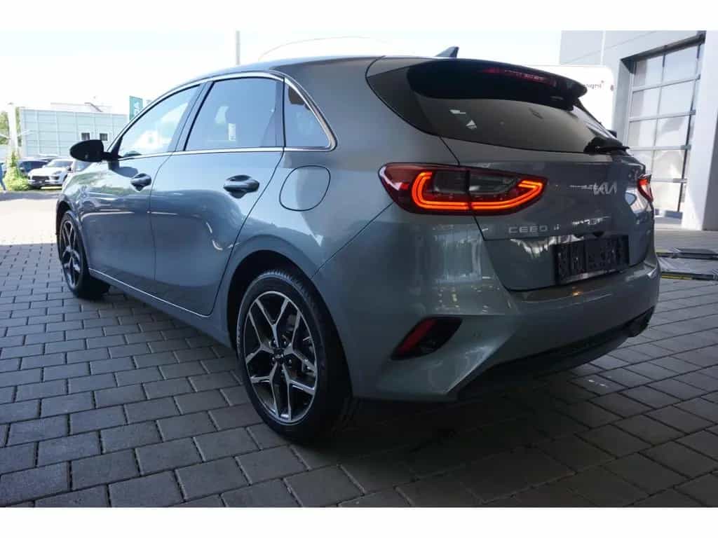 Kia Ceed 1.5T 140 Ultimate Edition Style JBL 17''LM 11/2025-photo-1