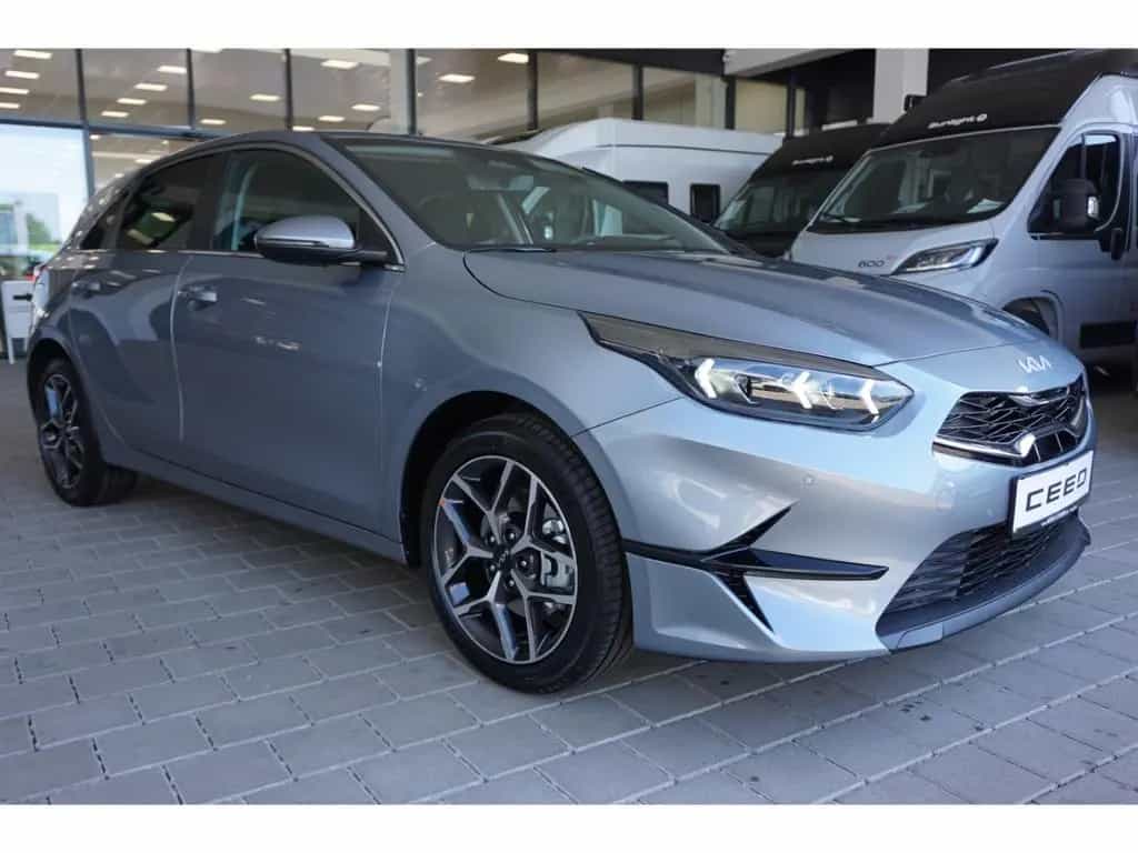 Kia Ceed 1.5T 140 Ultimate Edition Style JBL 17''LM 11/2025-photo-4