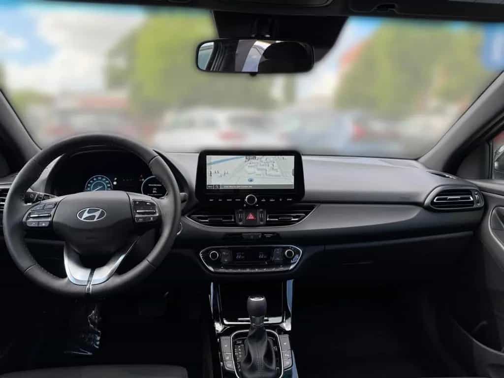 Hyundai i30 KOMBI ADVANTAGE PLUS+AUTOMAT+NAVI+KLIMAAUT+S 05/2025-photo-9
