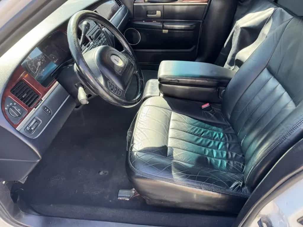 Lincoln Town Car Limousine Limo J Bank 8-Persoons 2003 02/2003-photo-6