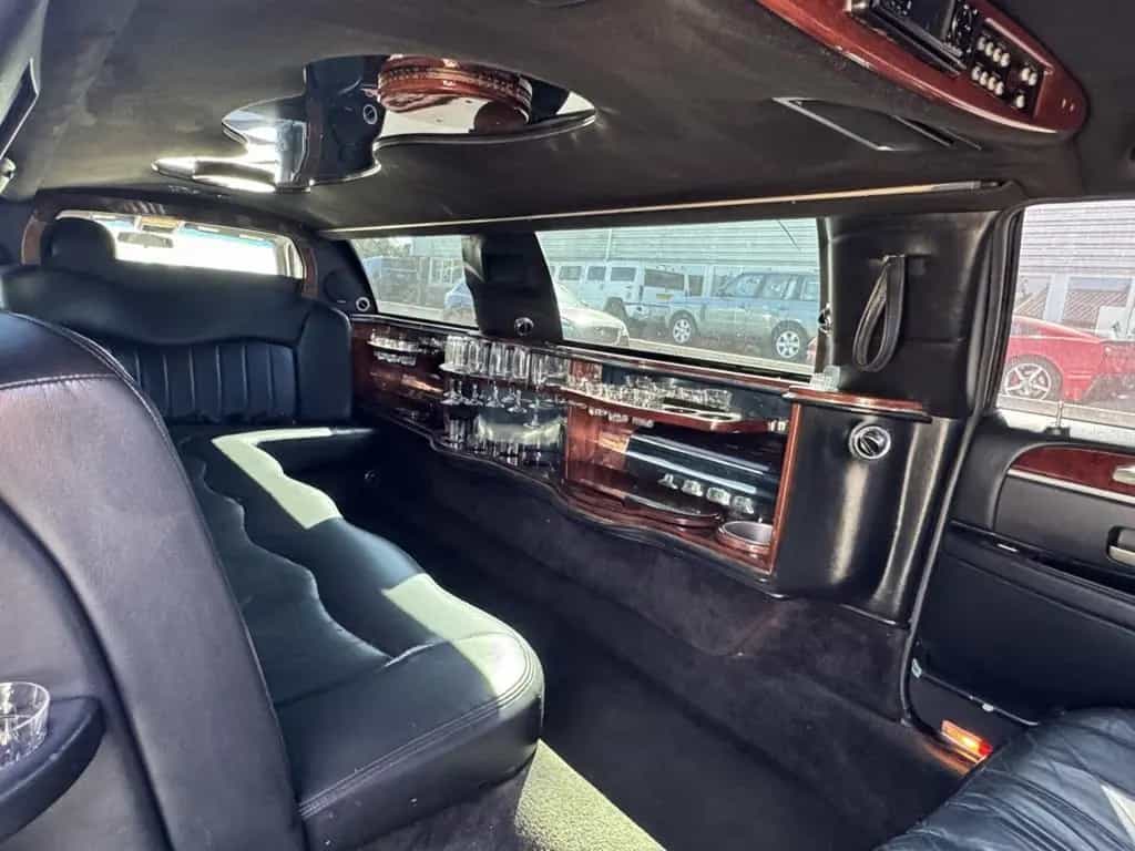 Lincoln Town Car Limousine Limo J Bank 8-Persoons 2003 02/2003-photo-7