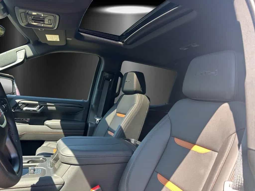 GMC Sierra 1500 AT4 Crew Cab Short Bed AHK/LED/SHD/ null-photo-13