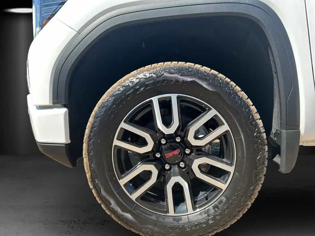 GMC Sierra 1500 AT4 Crew Cab Short Bed AHK/LED/SHD/ null-photo-14