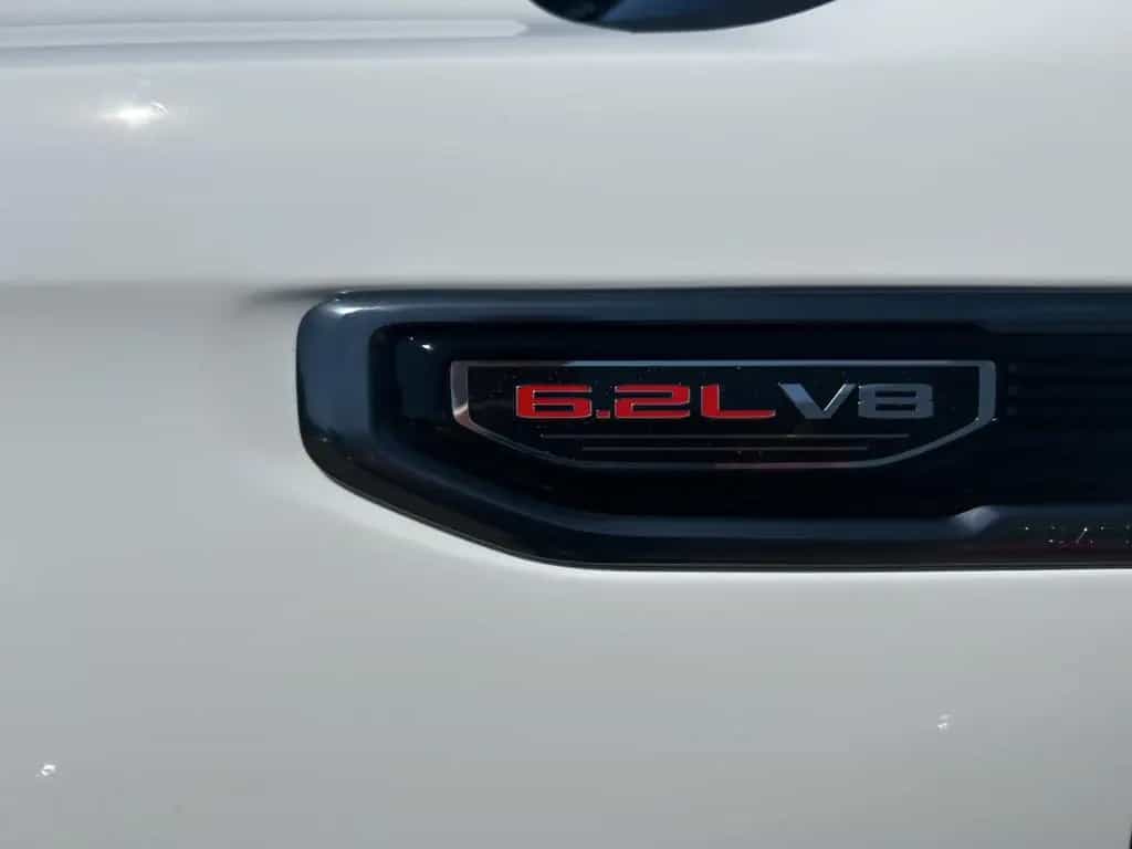 GMC Sierra 1500 AT4 Crew Cab Short Bed AHK/LED/SHD/ null-photo-15