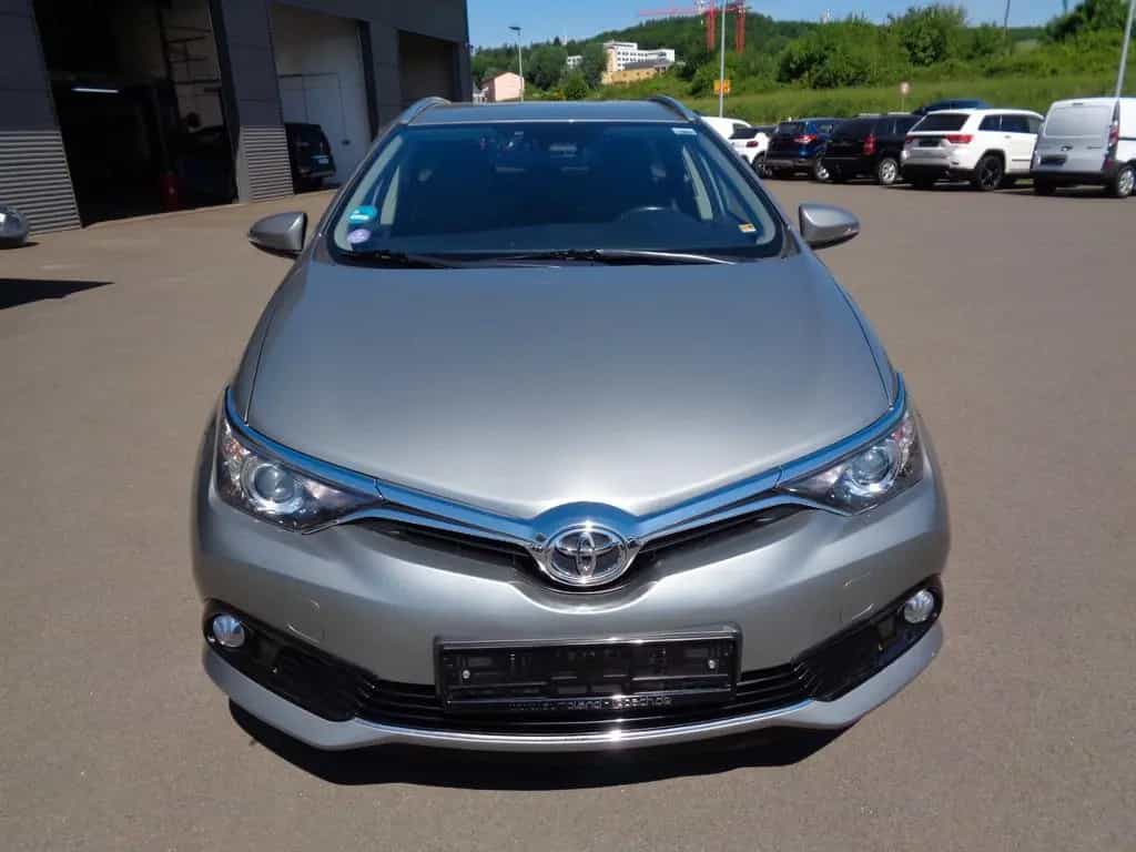 Toyota Auris Touring Sports Edition-S+ 01/2017-photo-1