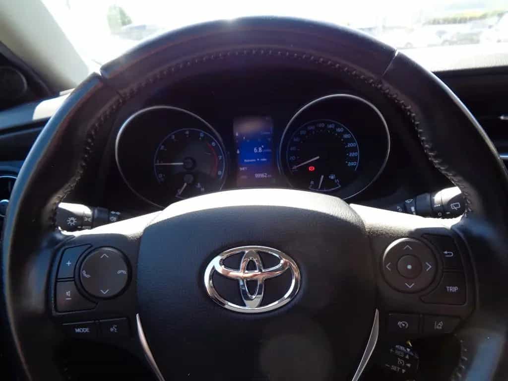 Toyota Auris Touring Sports Edition-S+ 01/2017-photo-11