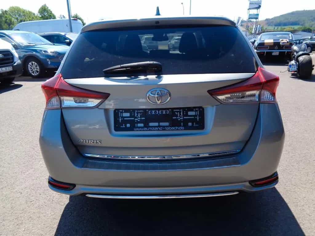 Toyota Auris Touring Sports Edition-S+ 01/2017-photo-4