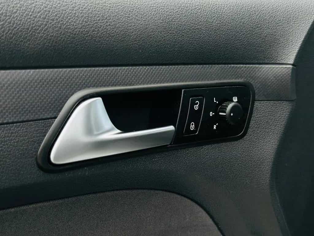 Volkswagen Caddy Behindertengerecht-Rampe 07/2013-photo-11