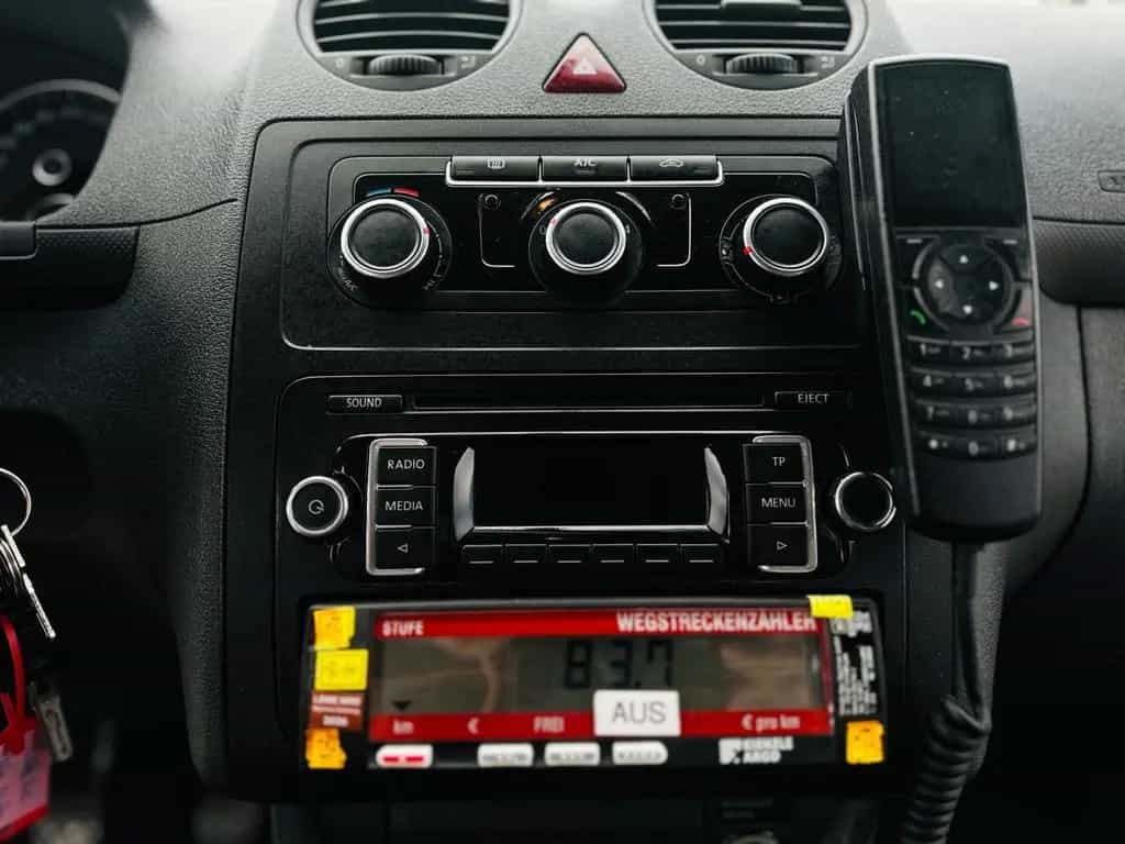 Volkswagen Caddy Behindertengerecht-Rampe 07/2013-photo-15