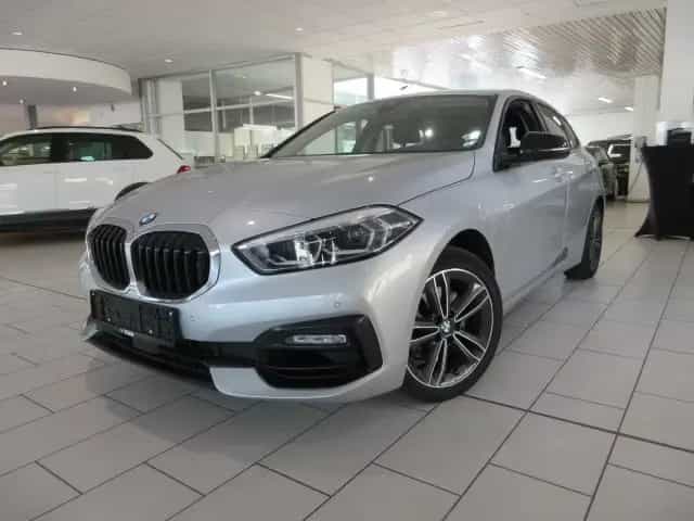 BMW 1 Series 118 i SportLine LED/NAVI/SHZ/PDC/AHK/STANDHZ/17" 09/2020-photo-0