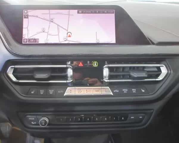 BMW 1 Series 118 i SportLine LED/NAVI/SHZ/PDC/AHK/STANDHZ/17" 09/2020-photo-12