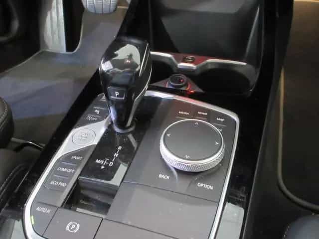 BMW 1 Series 118 i SportLine LED/NAVI/SHZ/PDC/AHK/STANDHZ/17" 09/2020-photo-18