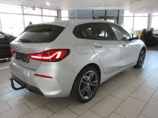 BMW 1 Series 118 i SportLine LED/NAVI/SHZ/PDC/AHK/STANDHZ/17" 09/2020-photo-4