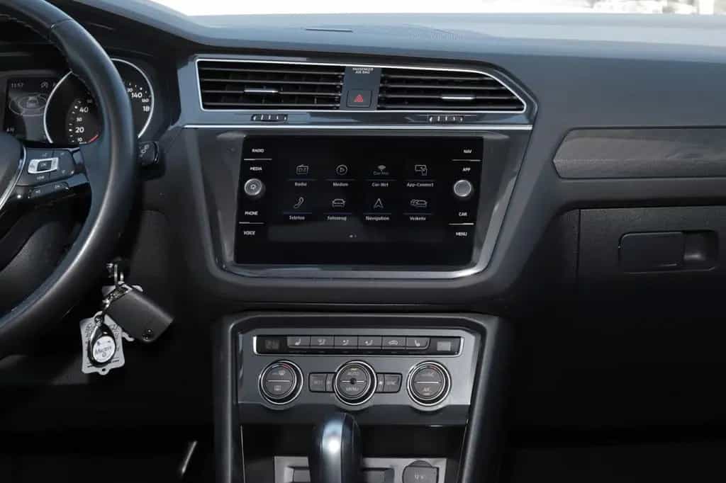 Volkswagen Tiguan Highline 2.0 TSI 4MOTION, DSG, Navi, LED, 05/2020-photo-11